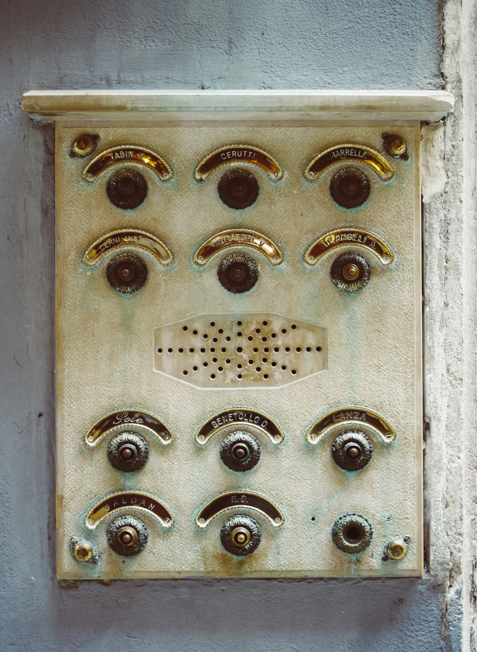 Apartment intercom panel with call buttons