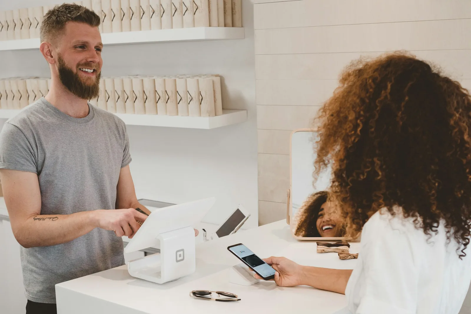 Retail card payment at checkout suited to POS-linked CCTV